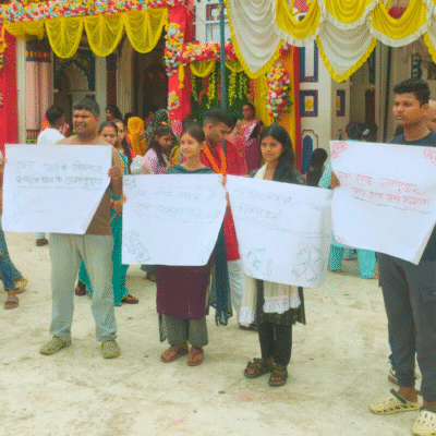 CARD Nepal's young volunteers gathered at Janaki Temple in Janakpur, sharing vital messages about climate change and reducing plastic waste.